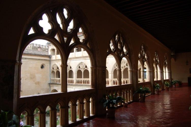 Hospederia Del Real Monasterio Hotel Guadalupe  Exterior photo